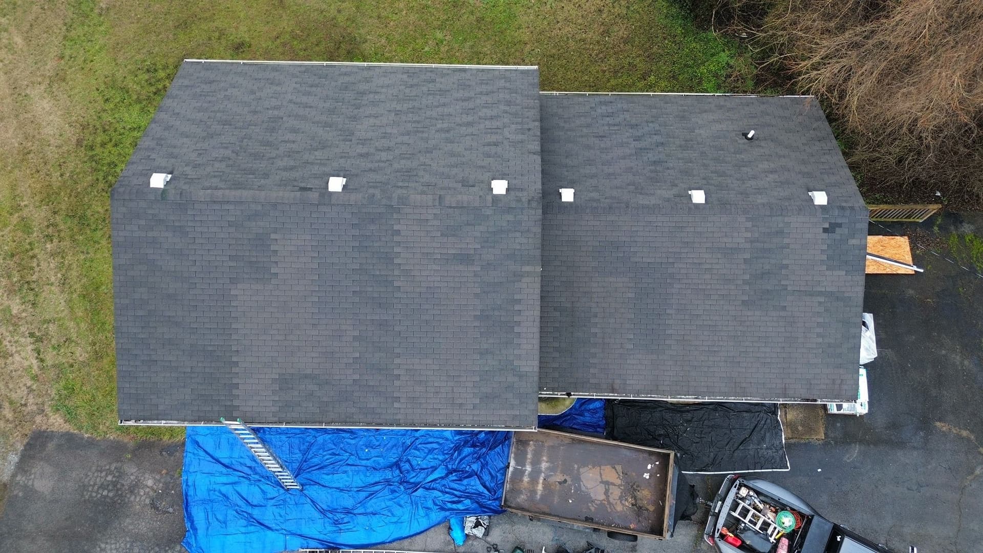 Complete Roof Upgrade with Malarkey Highlander Shingles in Lawrenceburg