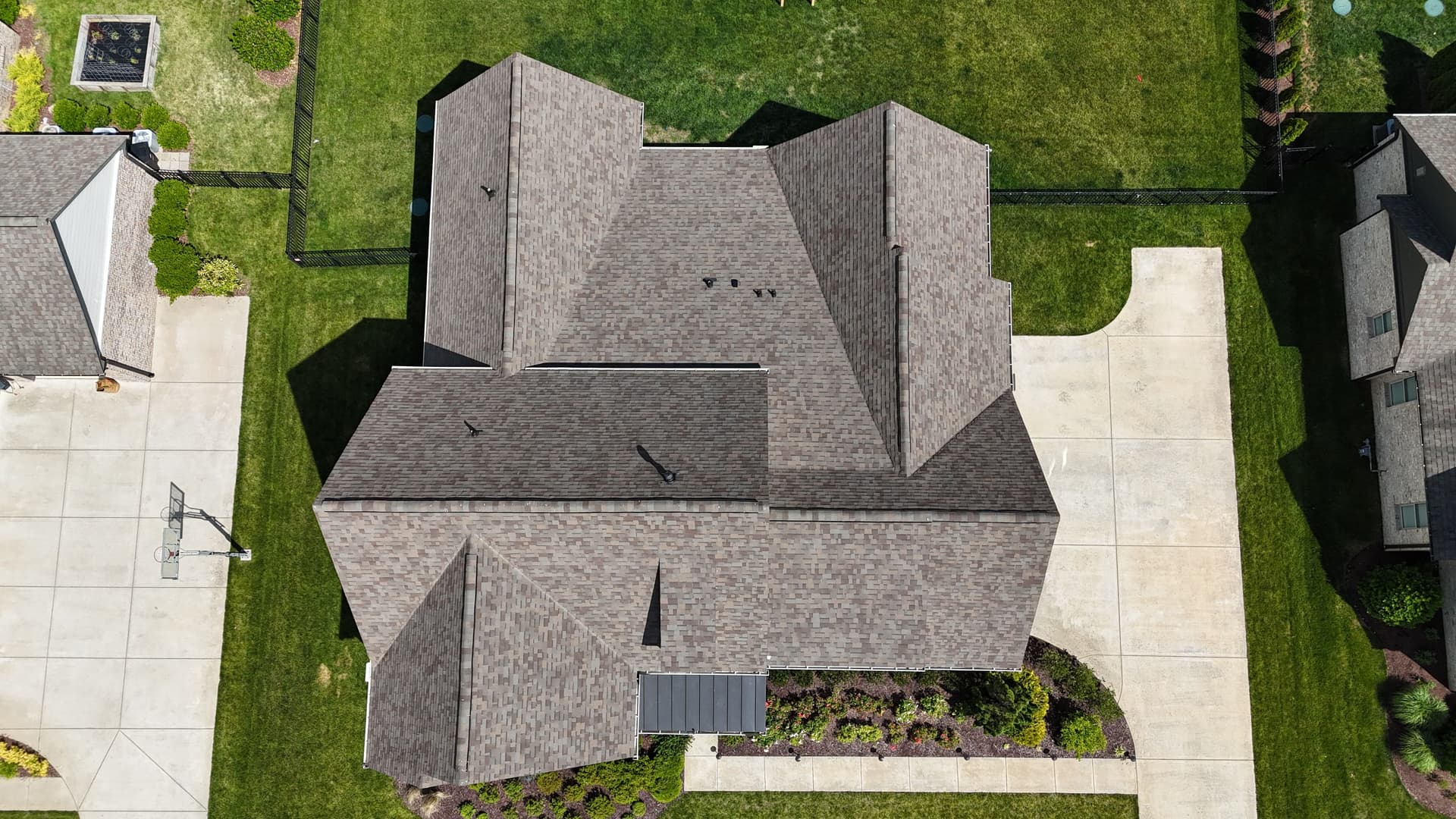 Gallery photos for New Malarkey Highlander Roof Installed in College Grove: Image #8