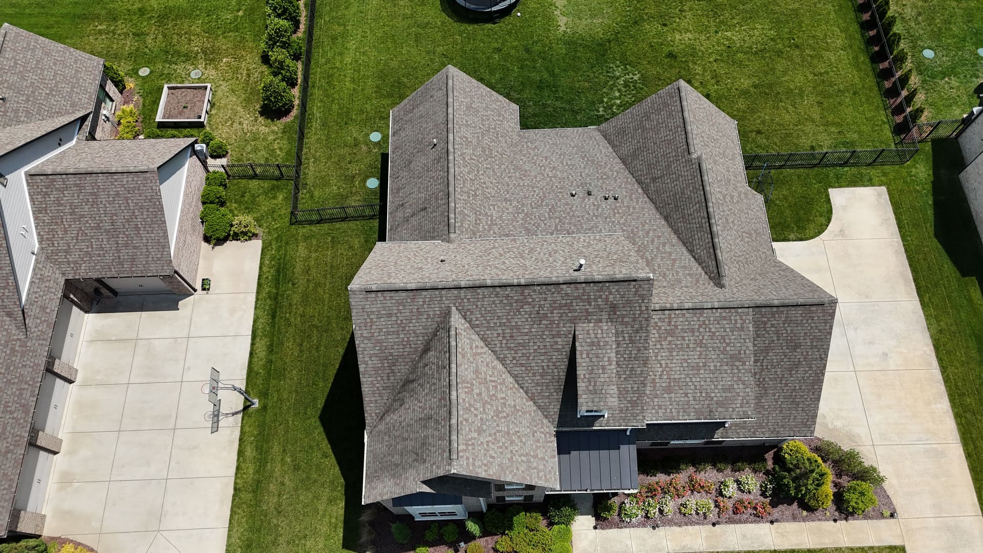 Gallery photos for New Malarkey Highlander Roof Installed in College Grove: Image #1