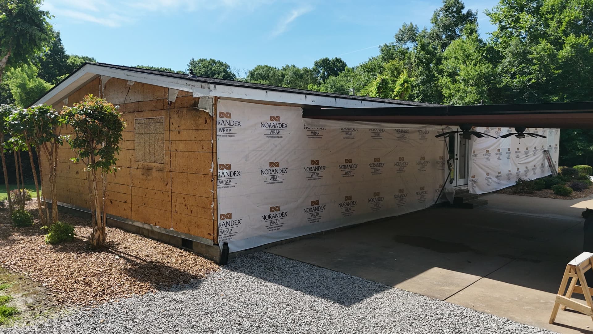 Gallery photos for Full Exterior Overhaul - New Roof, Siding, and Pool Deck: Image #5
