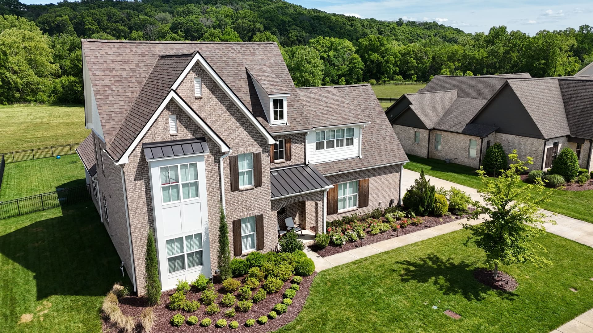 Gallery photos for New Malarkey Highlander Roof Installed in College Grove: Image #7