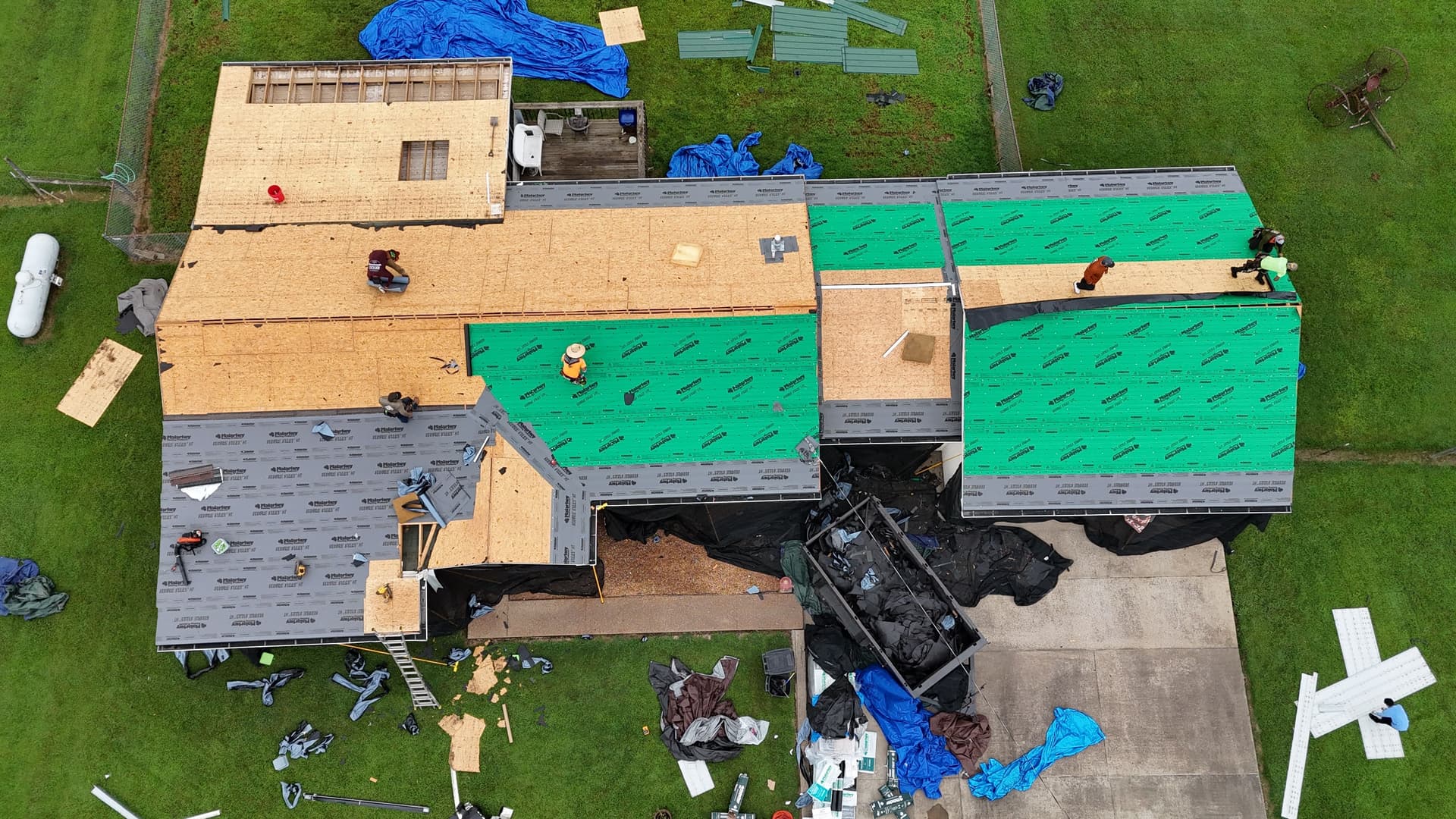 Gallery photos for Leaking Metal Roof Replaced with Malarkey Highlander Shingles: Image #4
