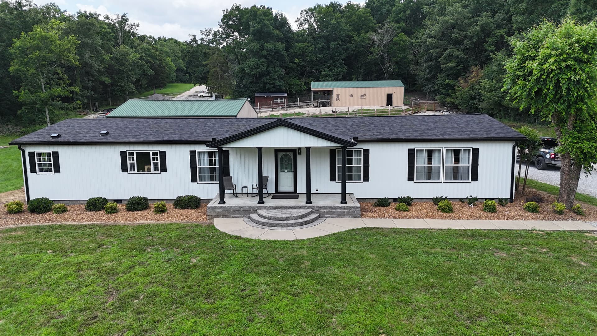 Gallery photos for Full Exterior Overhaul - New Roof, Siding, and Pool Deck: Image #6