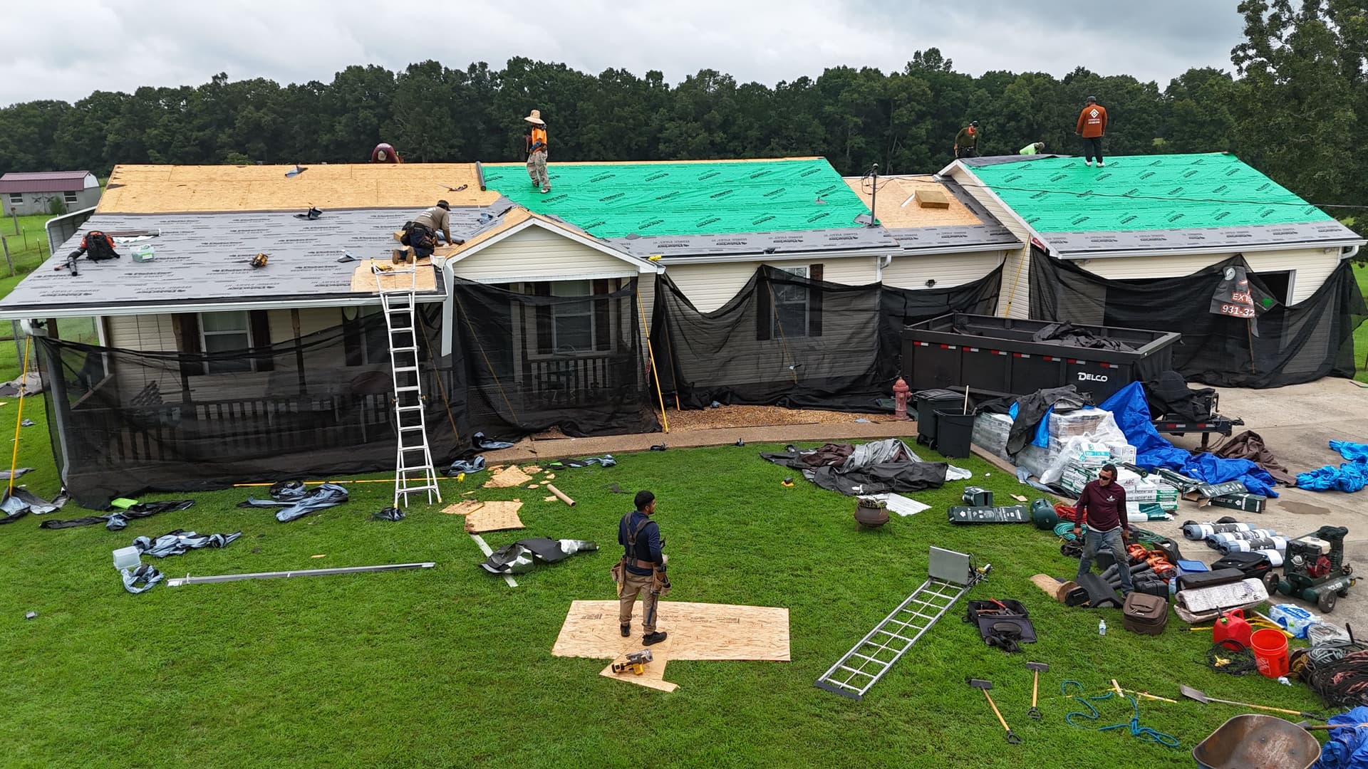 Gallery photos for Leaking Metal Roof Replaced with Malarkey Highlander Shingles: Image #3