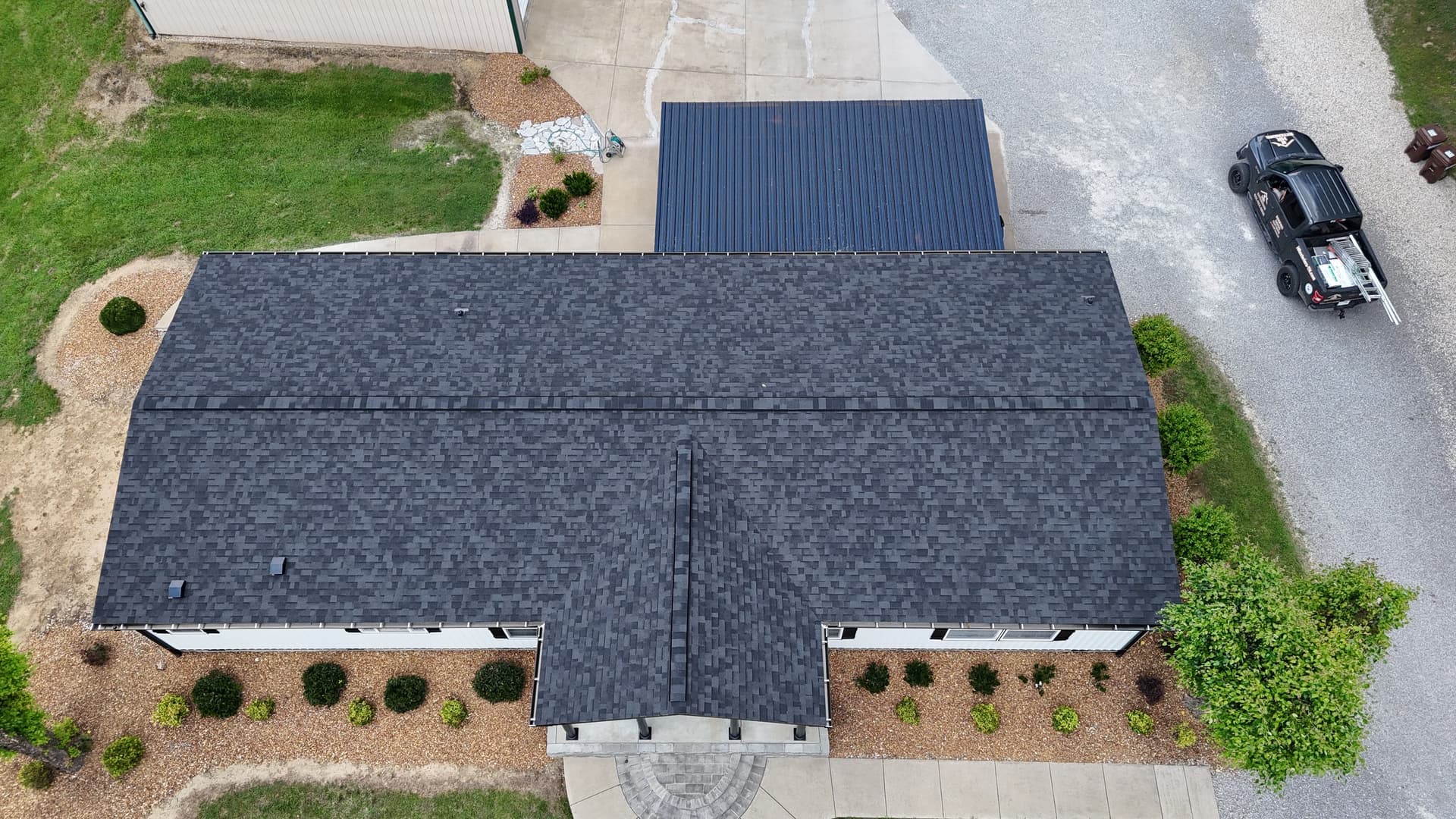 Gallery photos for Full Exterior Overhaul - New Roof, Siding, and Pool Deck: Image #7